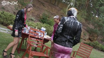 Sexy WAM Food Fight Between Friends Screencap 38 on www.sinx.com