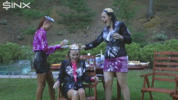 Sexy WAM Food Fight Between Friends Screencap 41 on www.sinx.com