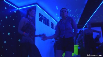 Spring Break Blow-Out Part 3 - Cam 4 Screencap 3 on www.sinx.com