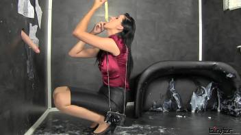 Out Of Order Gloryhole Ain't Stopping This Freak! Screencap 17 on www.sinx.com