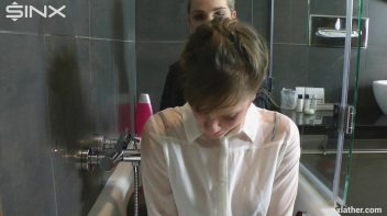 Hotties Wet And Messy Hair Washing Screencap 22 on www.sinx.com