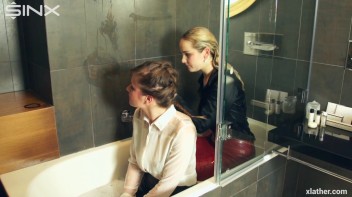 Hotties Wet And Messy Hair Washing Screencap 23 on www.sinx.com