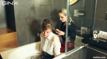 Hotties Wet And Messy Hair Washing Screencap 24 on www.sinx.com