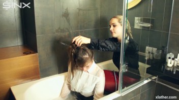 Hotties Wet And Messy Hair Washing Screencap 26 on www.sinx.com