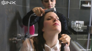 Hotties Wet And Messy Hair Washing Screencap 32 on www.sinx.com