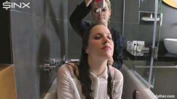 Hotties Wet And Messy Hair Washing Screencap 34 on www.sinx.com