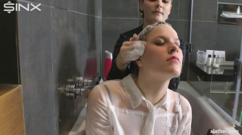 Hotties Wet And Messy Hair Washing Screencap 36 on www.sinx.com