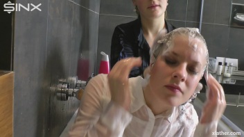 Hotties Wet And Messy Hair Washing Screencap 43 on www.sinx.com