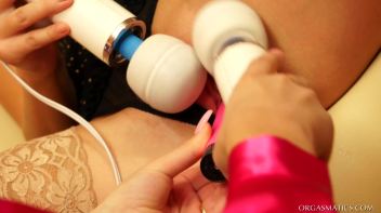 Sensual Vibrator Babes Screencap 72 on www.sinx.com