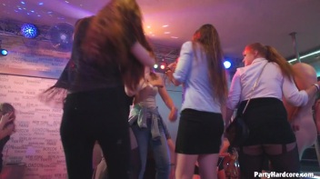 Party Hardcore Gone Crazy Vol. 30 Part 7 - Cam 4 Screencap 79 on www.sinx.com