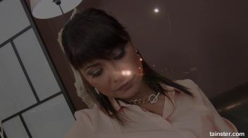 Never had the fantasy to piss on your boss? Screencap 1 on www.sinx.com