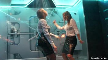 Secretaries dripping wet Screencap 9 on www.sinx.com