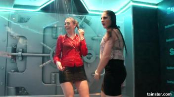 Secretaries dripping wet Screencap 16 on www.sinx.com