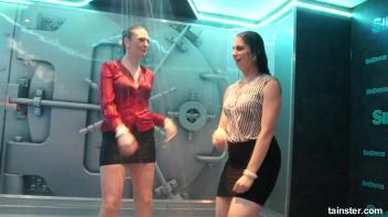 Secretaries dripping wet Screencap 17 on www.sinx.com