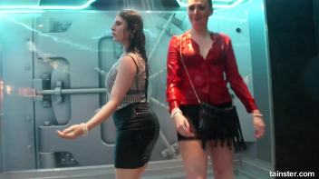 Secretaries dripping wet Screencap 23 on www.sinx.com