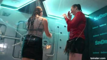 Secretaries dripping wet Screencap 30 on www.sinx.com