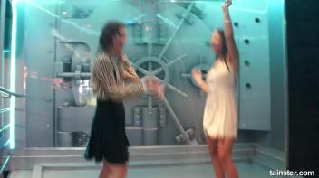 Secretaries dripping wet Screencap 44 on www.sinx.com