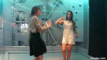 Secretaries dripping wet Screencap 45 on www.sinx.com