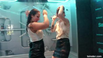 Secretaries dripping wet Screencap 52 on www.sinx.com