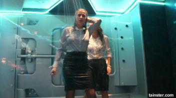 Secretaries dripping wet Screencap 8 on www.sinx.com