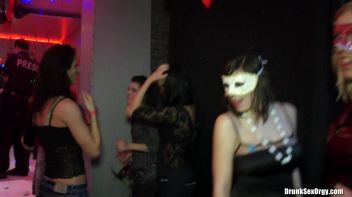 Valentine's Day Vaginas Part 6 - Cam 1 Screencap 60 on www.sinx.com