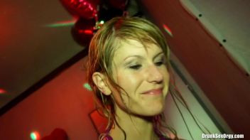 Valentine's Day Vaginas Part 6 - Cam 1 Screencap 61 on www.sinx.com