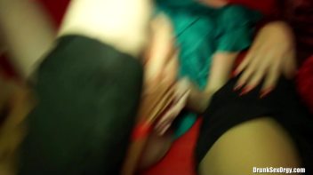 Valentine's Day Vaginas Part 6 - Cam 1 Screencap 15 on www.sinx.com