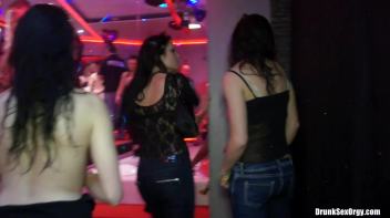 Valentine's Day Vaginas Part 6 - Cam 1 Screencap 22 on www.sinx.com