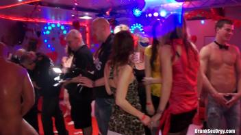 Valentine's Day Vaginas Part 6 - Cam 1 Screencap 37 on www.sinx.com