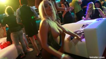Rich Chicks Of Porn Part 1 - Main Edit Screencap 18 on www.sinx.com
