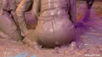 Mud Wrestling Freaks Screencap 17 on www.sinx.com