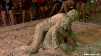 Mud Wrestling Freaks Screencap 63 on www.sinx.com