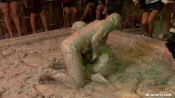 Mud Wrestling Freaks Screencap 64 on www.sinx.com