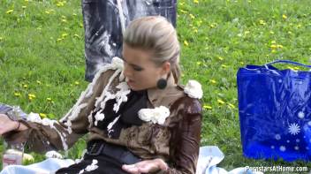 Eurobabes Know How To Have A Picnic Screencap 51 on www.sinx.com