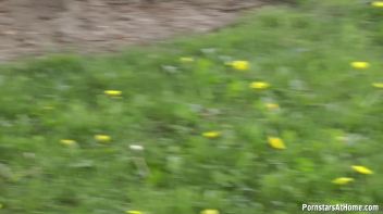 Eurobabes Know How To Have A Picnic Screencap 40 on www.sinx.com