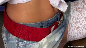 Springing A Leak, Golden Shower Guzzlers Screencap 23 on www.sinx.com