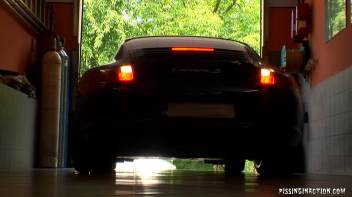 Springing A Leak, Golden Shower Guzzlers Screencap 6 on www.sinx.com