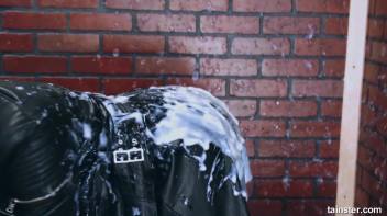 Dressed in leather and covered in cum Screencap 42 on www.sinx.com