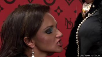Horny Bitches, Badgirls In Black Screencap 16 on www.sinx.com