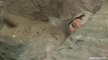 Mud Splattered Eurobabes Screencap 42 on www.sinx.com