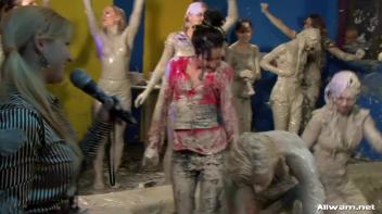 Mud Splattered Eurobabes Screencap 74 on www.sinx.com