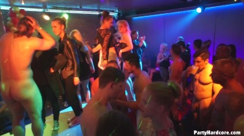 Party Hardcore Gone Crazy Vol. 36 Part 8 - Cam 1 Screencap 87 on www.sinx.com