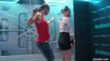 Amateur Girls just wanna have Fun Screencap 27 on www.sinx.com