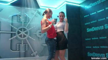 Amateur Girls just wanna have Fun Screencap 33 on www.sinx.com