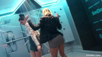 Amateur Girls just wanna have Fun Screencap 46 on www.sinx.com