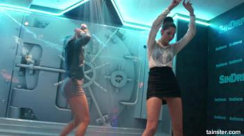 Amateur Girls just wanna have Fun Screencap 51 on www.sinx.com