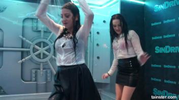 Amateur Girls just wanna have Fun Screencap 64 on www.sinx.com