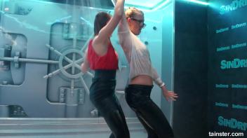 Amateur Girls just wanna have Fun Screencap 7 on www.sinx.com