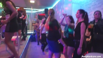 Party Hardcore Gone Crazy Vol. 31 Part 6 - Cam 1 Screencap 36 on www.sinx.com