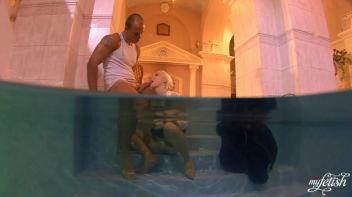 Underwater Suck and Fuck Screencap 118 on www.sinx.com